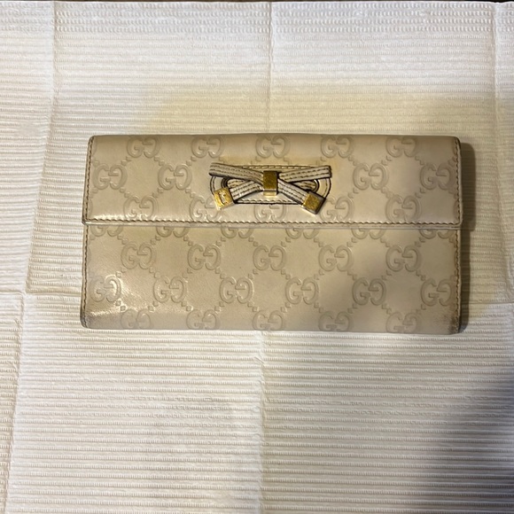 Wallet - Picture 1 of 8